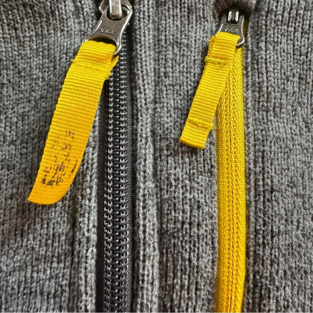 The North Face Boys LG Gray Yellow 1/2 Zip Fleece Pullover Sweatshirt Sweater - Picture 4 of 9
